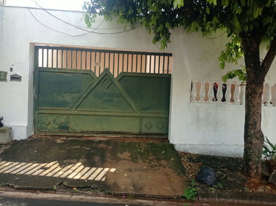 Casa - Venda - Conjunto Habitacional Vicente Luiz Grosso - Araçatuba - SP